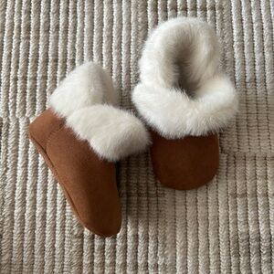 Old Navy Cozy Brown and White Baby Boots